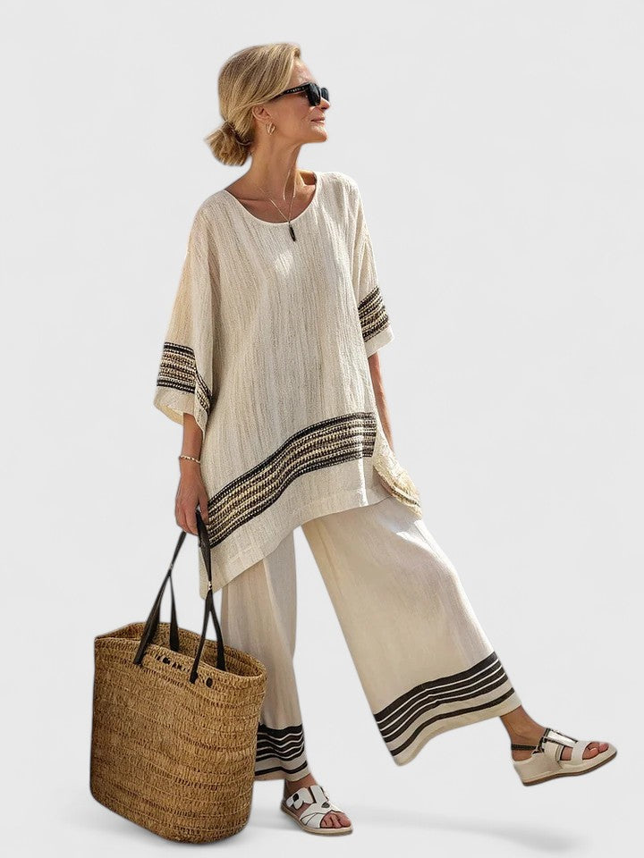 Women's Two-Piece Set - Comfortable, Wrinkle-Resistant & Chic
