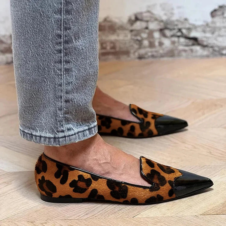 Women's Refined Animal Print Ballet Flats - Daily Elegance