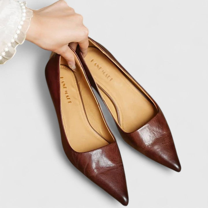 Women's Elegant Low-Heel Pumps - Day to Night Comfort