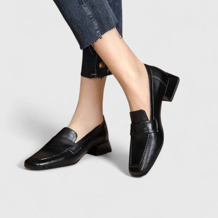 Women's Modern Classic Block Heel Loafers - Everyday Elegance