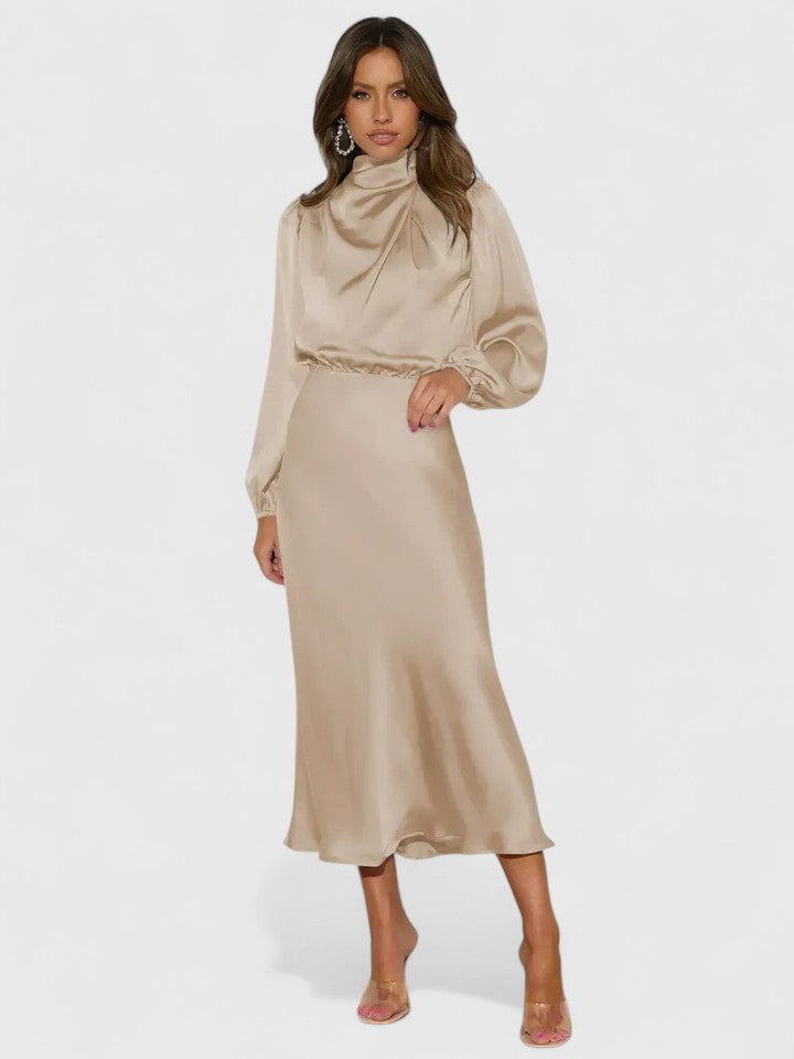 Women's Maxi Dress with Lantern Sleeves - Effortless Elegance