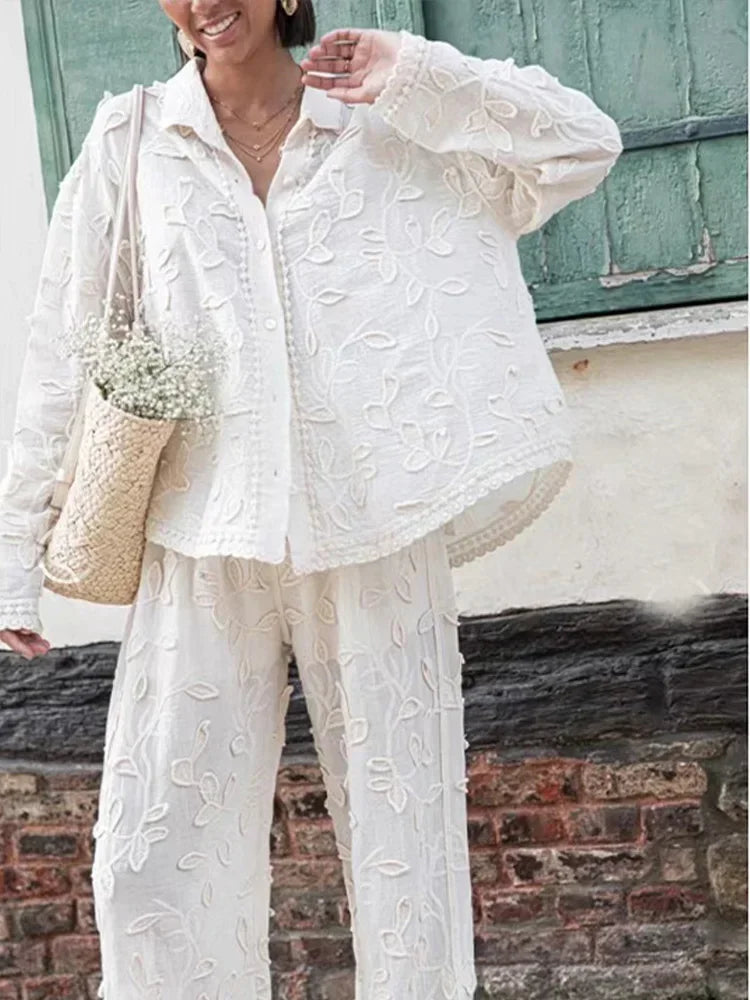 Women's Embroidered Two-Piece Set - Effortless Elegance