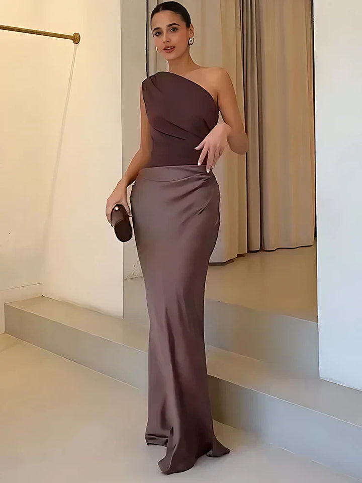 Women's Exposed Shoulder Maxi Dress - Elegant Evening Wear