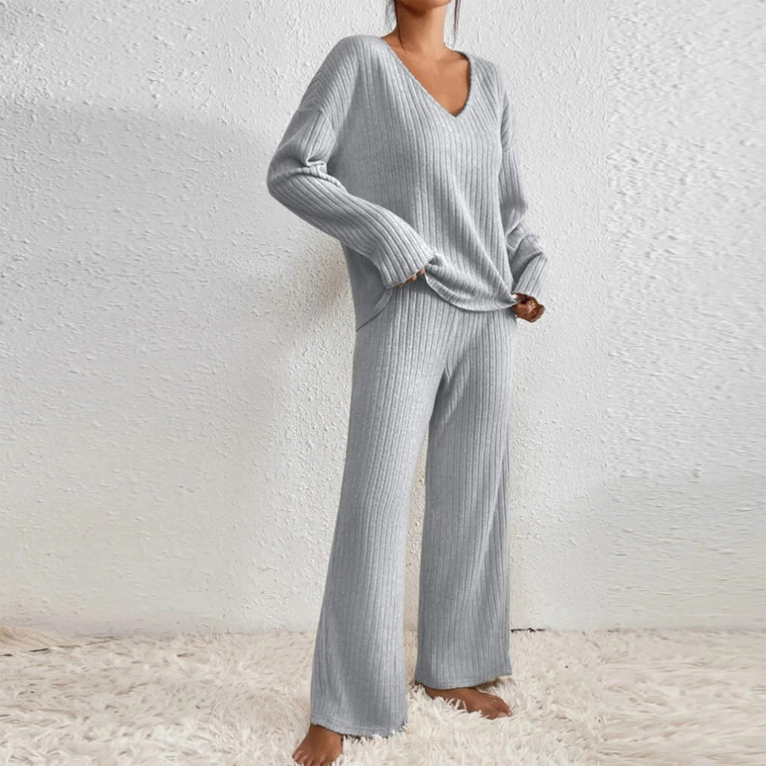 Women's Knit V-Neck Two-Piece Set - Effortless Comfort & Style