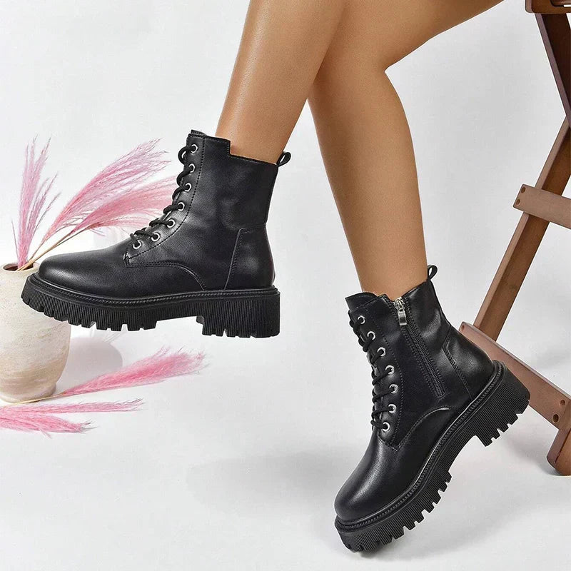 Women's Plush Lace-Up Ankle Boots - Cozy Winter Comfort