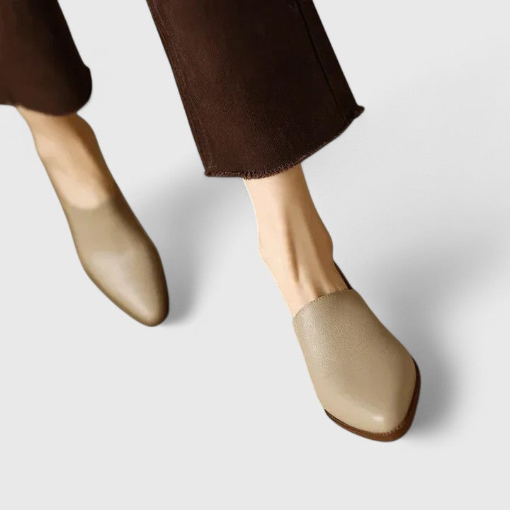 Women's Modern Classic Low Heel Shoes - Effortless Elegance