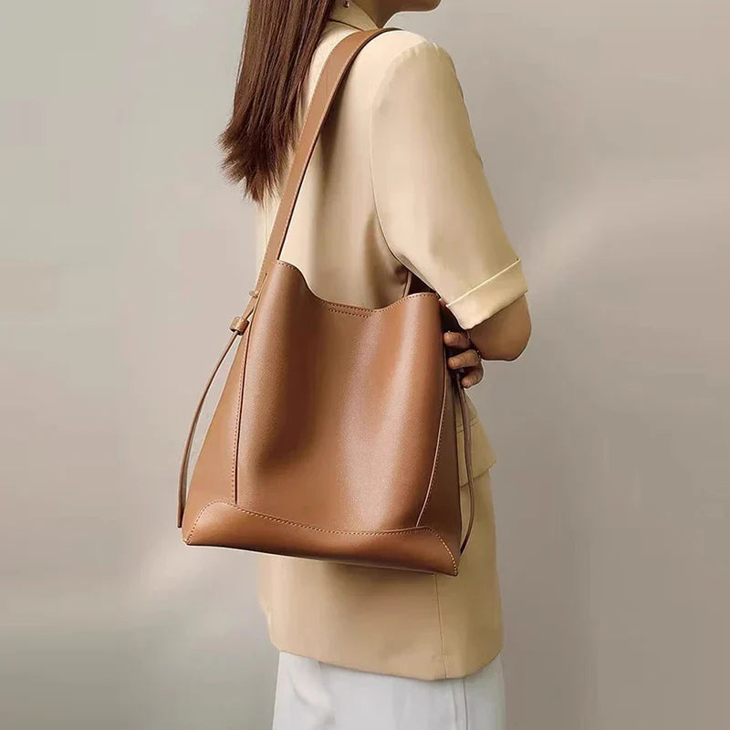 Women's Vintage Leather Tote Bag – Everyday Shoulder Carryall