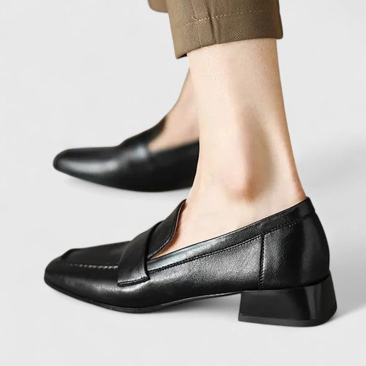 Women's Modern Classic Block Heel Loafers - Everyday Elegance