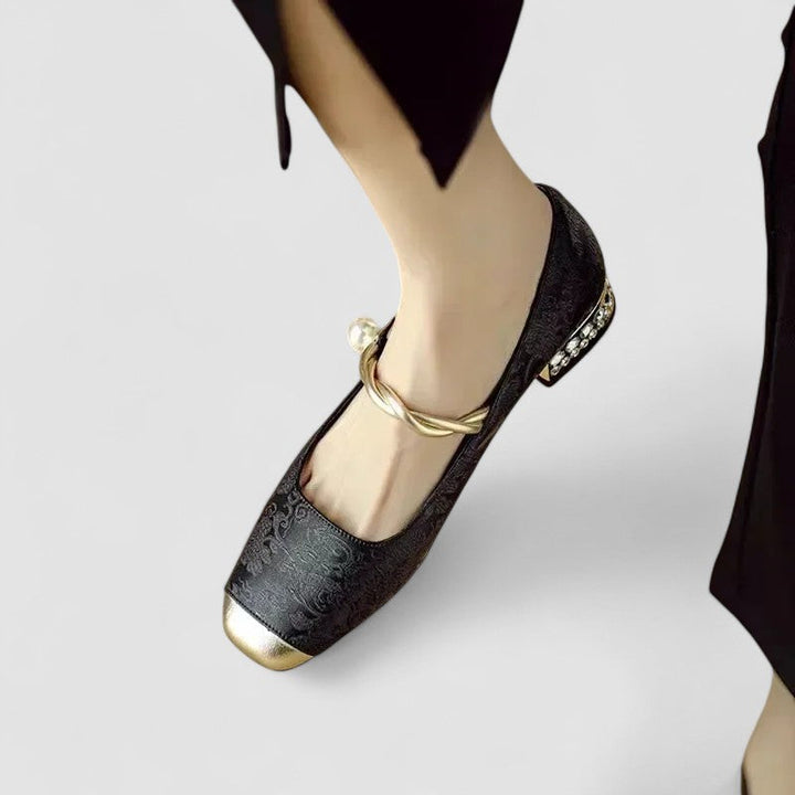 Women's Mary Jane Dress Shoes with Low Block Heel - Vintage Charm