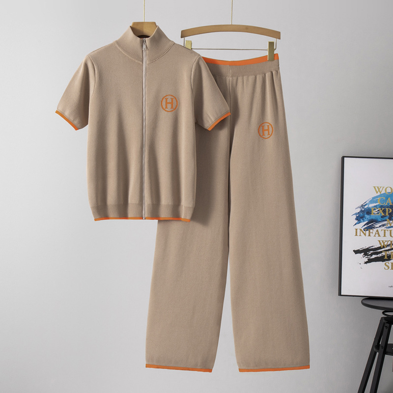 Women's Fine-Gauge Knit Set – Zip Top & Wide-Leg Trousers