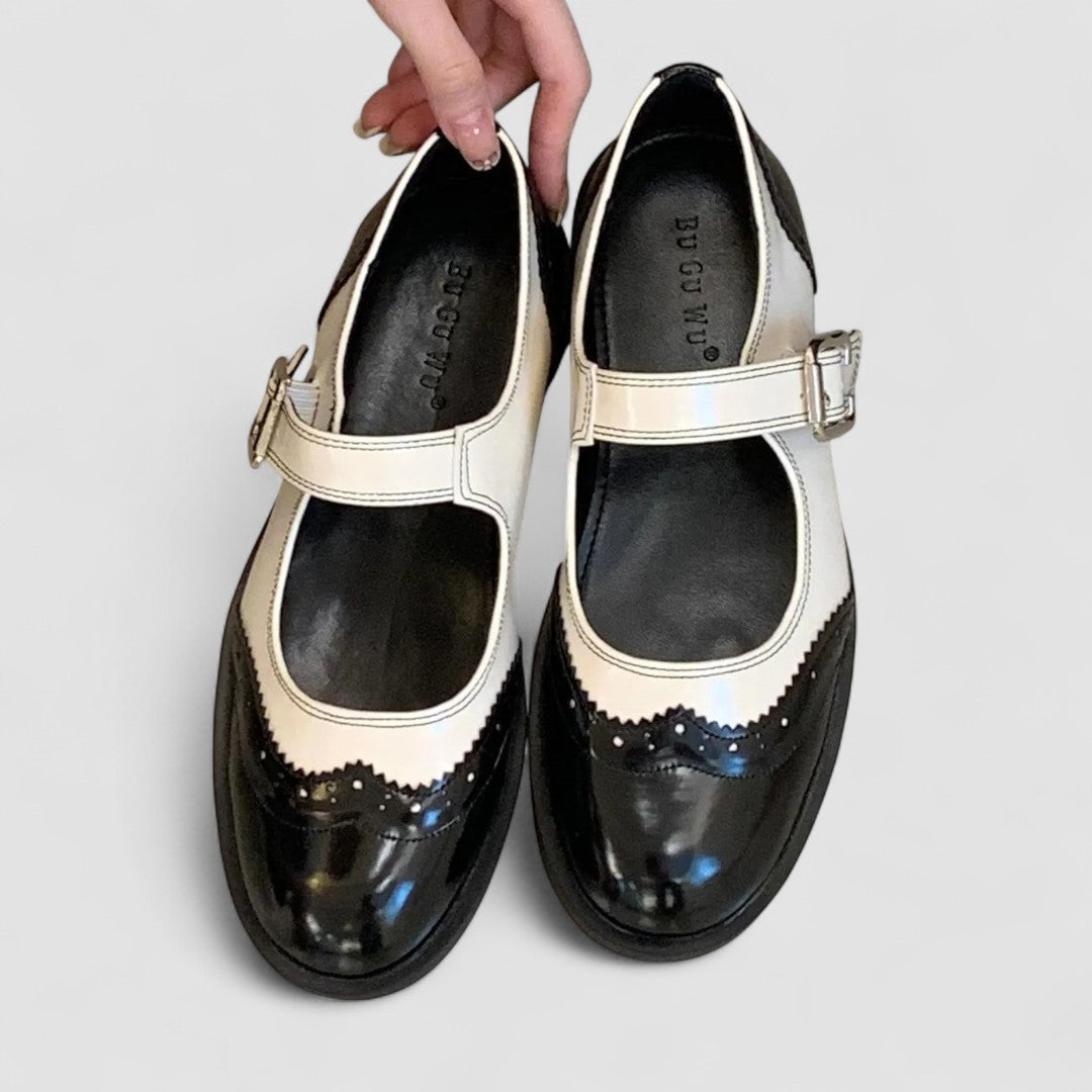 Women's Caitlyn Classic Mary Jane Flats - Timeless Elegance