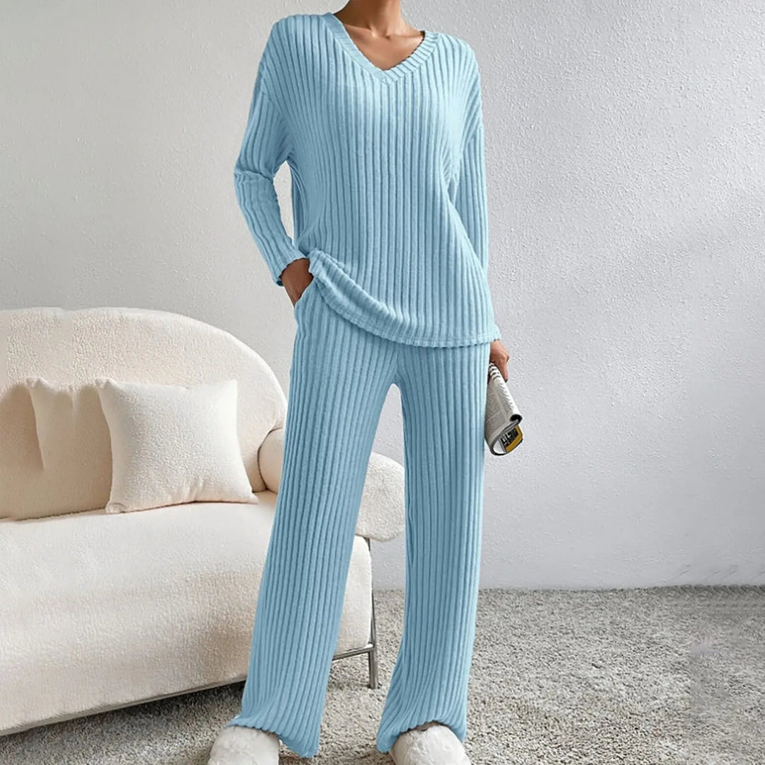 Women's Knit V-Neck Two-Piece Set - Effortless Comfort & Style