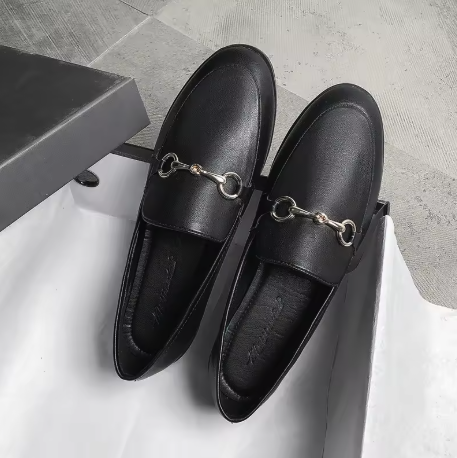 Women's Leather Gold-Bit Loafers - Sophisticated Wardrobe Staple