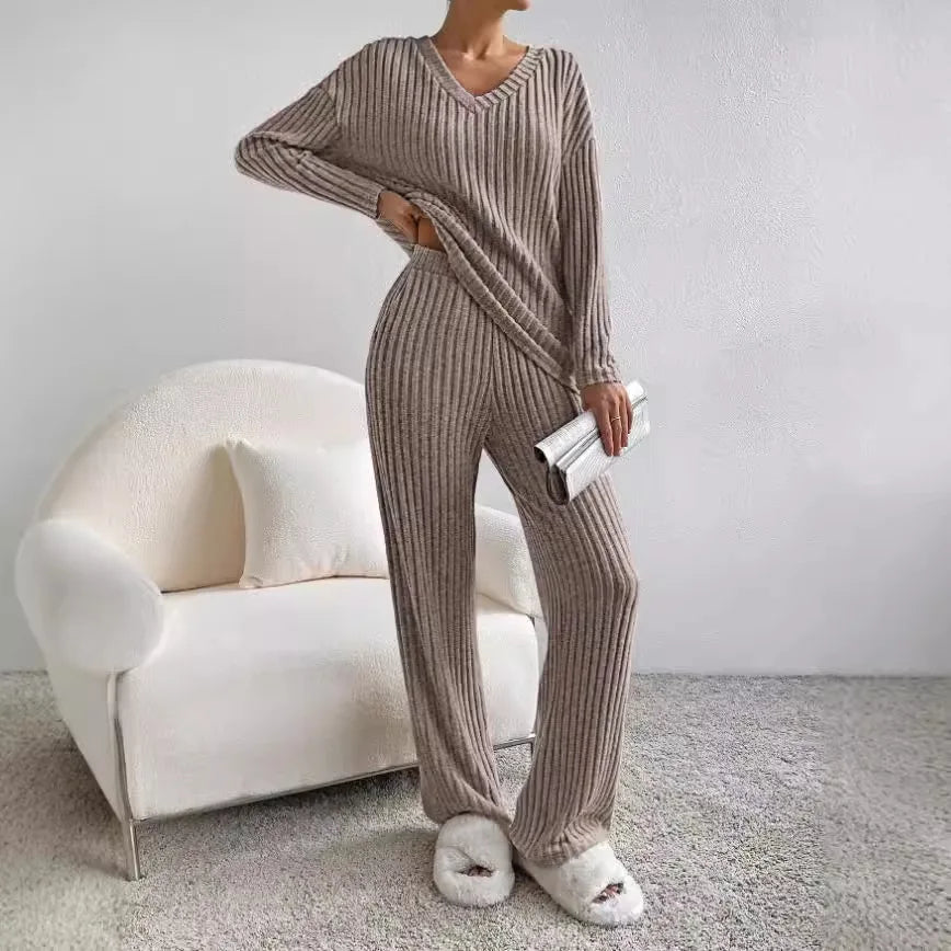 Women's Knit V-Neck Two-Piece Set - Effortless Comfort & Style