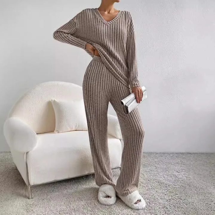Women's Knit V-Neck Two-Piece Set - Effortless Comfort & Style