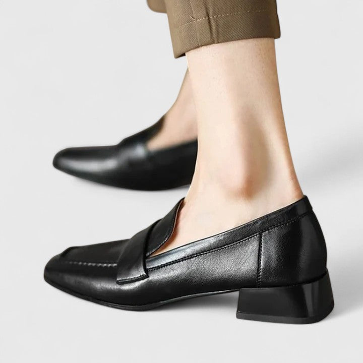 Women's Modern Classic Block Heel Loafers - Everyday Elegance