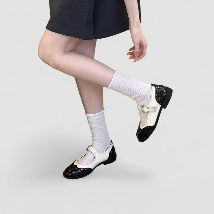 Women's Caitlyn Classic Mary Jane Flats - Timeless Elegance