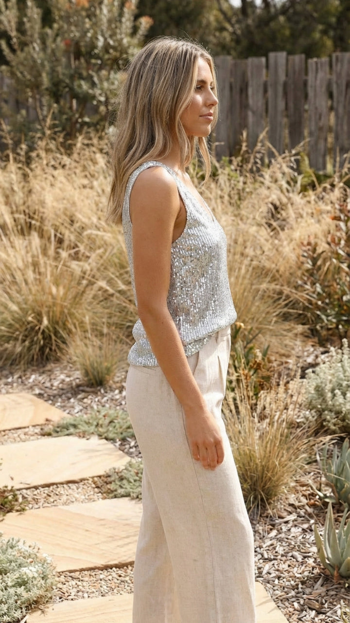 Women's Sequined V-Neck Sleeveless Top - Effortless Party Glamour