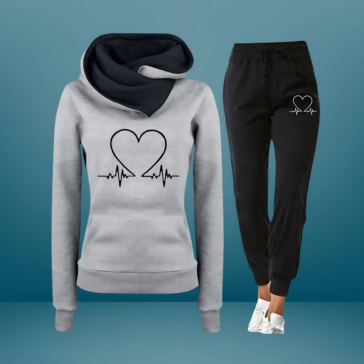 Women's Heart Print Two-Piece Jogger Set - Cozy Everyday Comfort