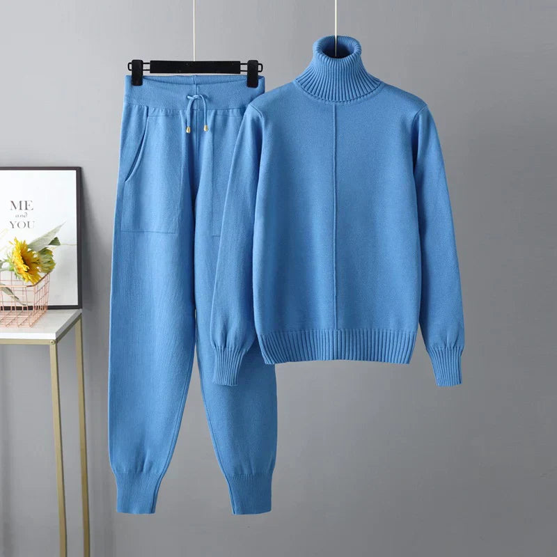 Women's Knit Two-Piece Set - Effortless Minimalist Comfort