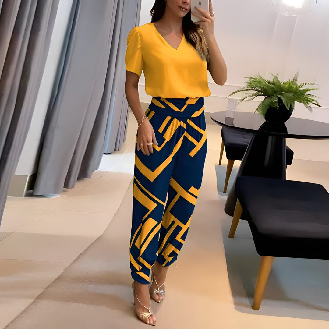 Women's Blouse and Pants Set - Versatile for Any Occasion