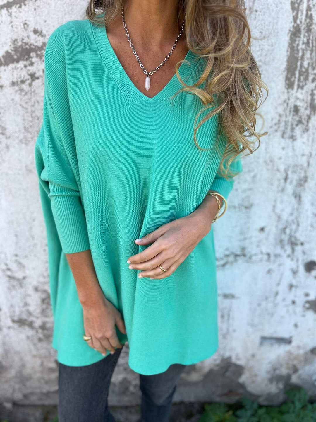 Women's Cashmere V-Neck Sweater - Lightweight & Elegant for Summer