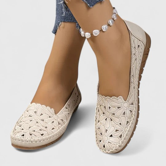 Women's Closed Toe Elegant Sandals - Everyday Comfort