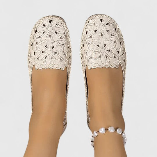 Women's Closed Toe Elegant Sandals - Everyday Comfort