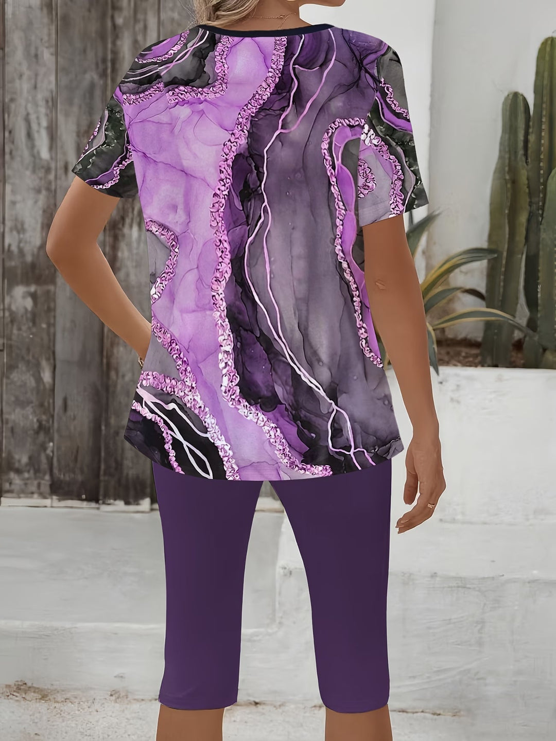 Women's Geometric Print Two-Piece Set - Relaxed Stretch Comfort
