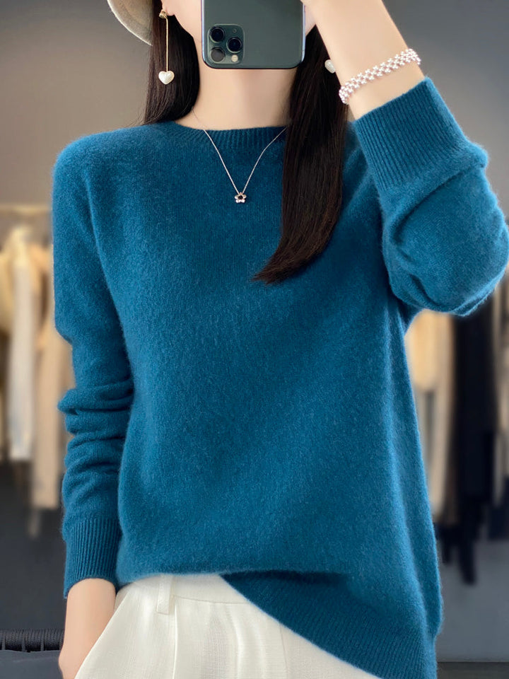 Women's Cozy Sweater - Soft Relaxed Fit for Everyday