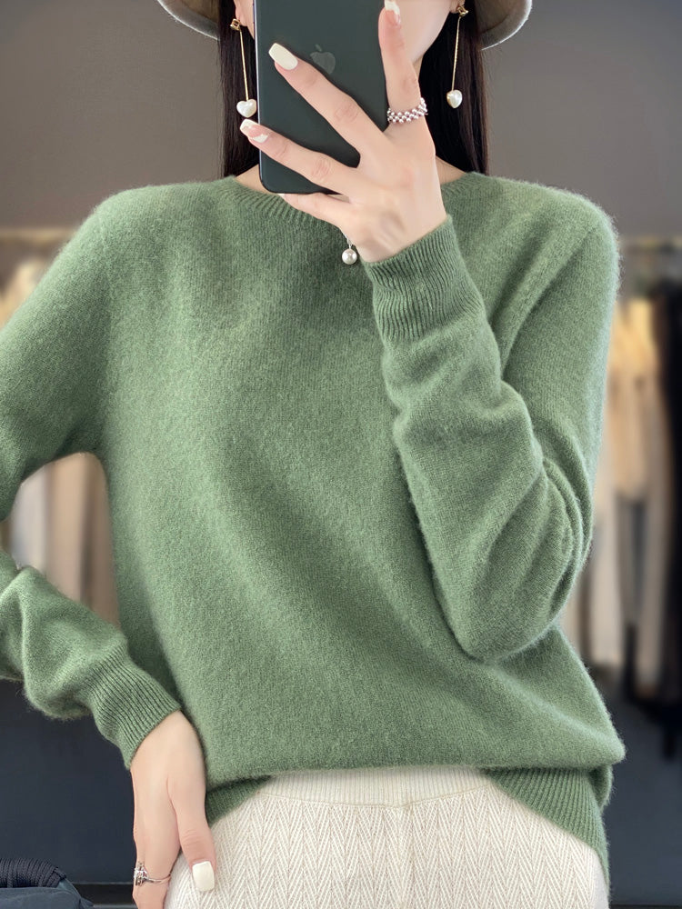Women's Cozy Sweater - Soft Relaxed Fit for Everyday