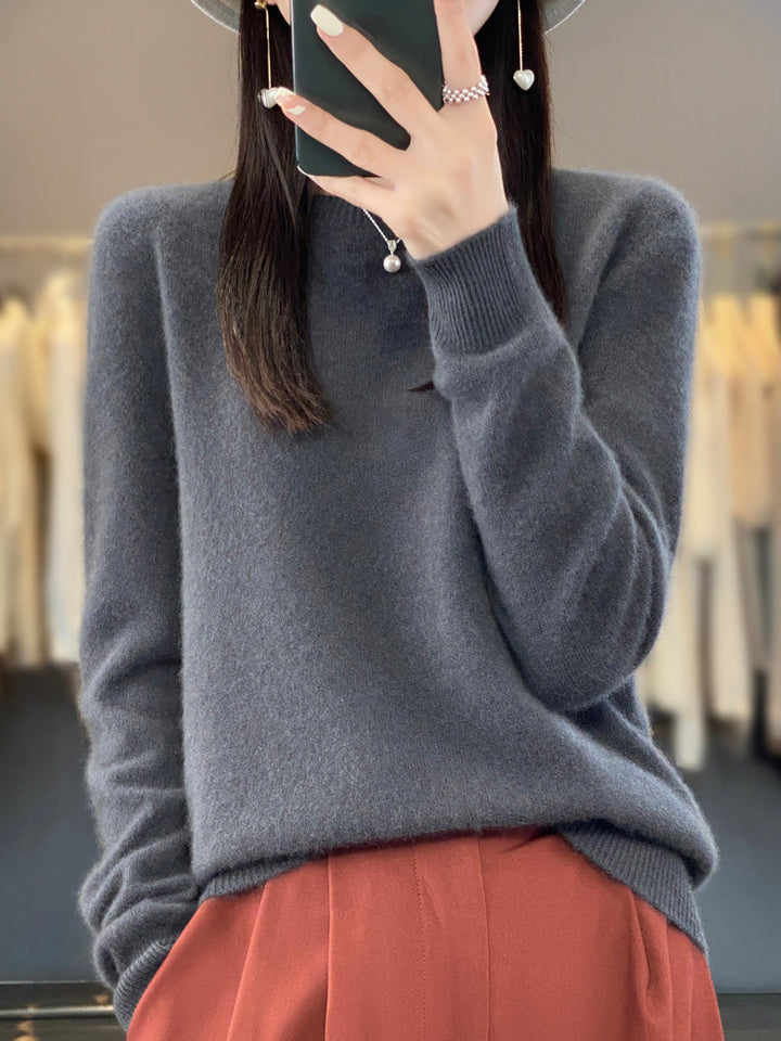 Women's Cozy Sweater - Soft Relaxed Fit for Everyday