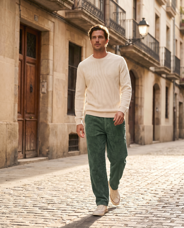Monaco corduroy trousers in green, street