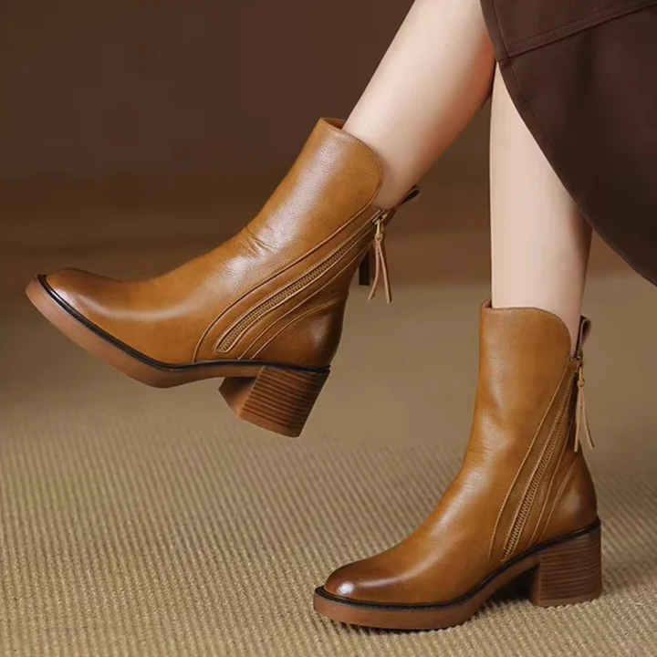 Women's Vallin Leather Boots - Sleek Everyday Western Style