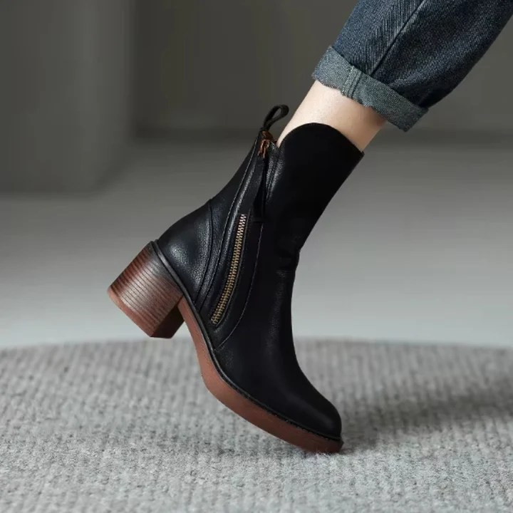 Women's Vallin Leather Boots - Sleek Everyday Western Style