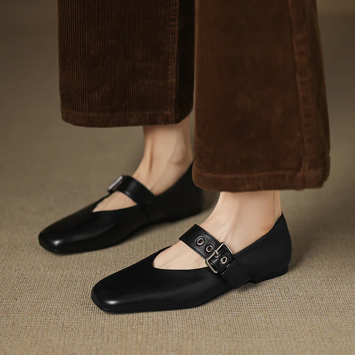 Women's Leather Mules - Smooth Leather, Sculpted Buckle