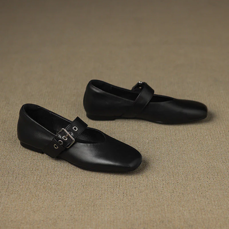 Women's Leather Mules - Smooth Leather, Sculpted Buckle