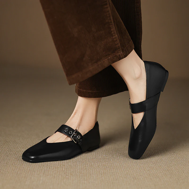 Women's Leather Mules - Smooth Leather, Sculpted Buckle
