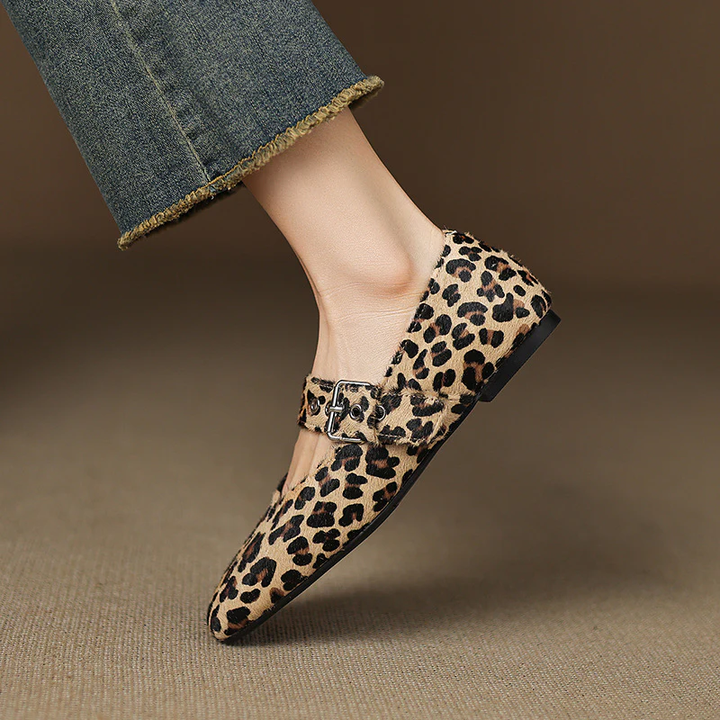 Women's Leather Mules - Smooth Leather, Sculpted Buckle
