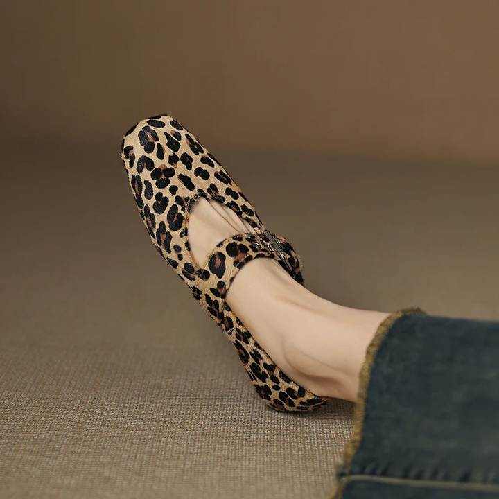 Women's Leather Mules - Smooth Leather, Sculpted Buckle