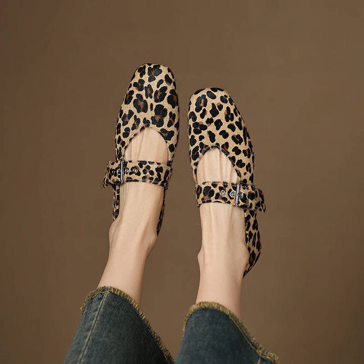 Women's Leather Mules - Smooth Leather, Sculpted Buckle