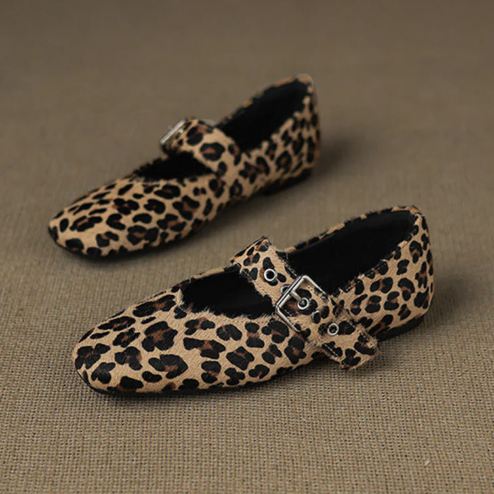Women's Leather Mules - Smooth Leather, Sculpted Buckle