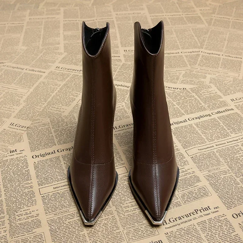 Women's Montrose Chrome Tip Chelsea Boots - Sleek Everyday Style