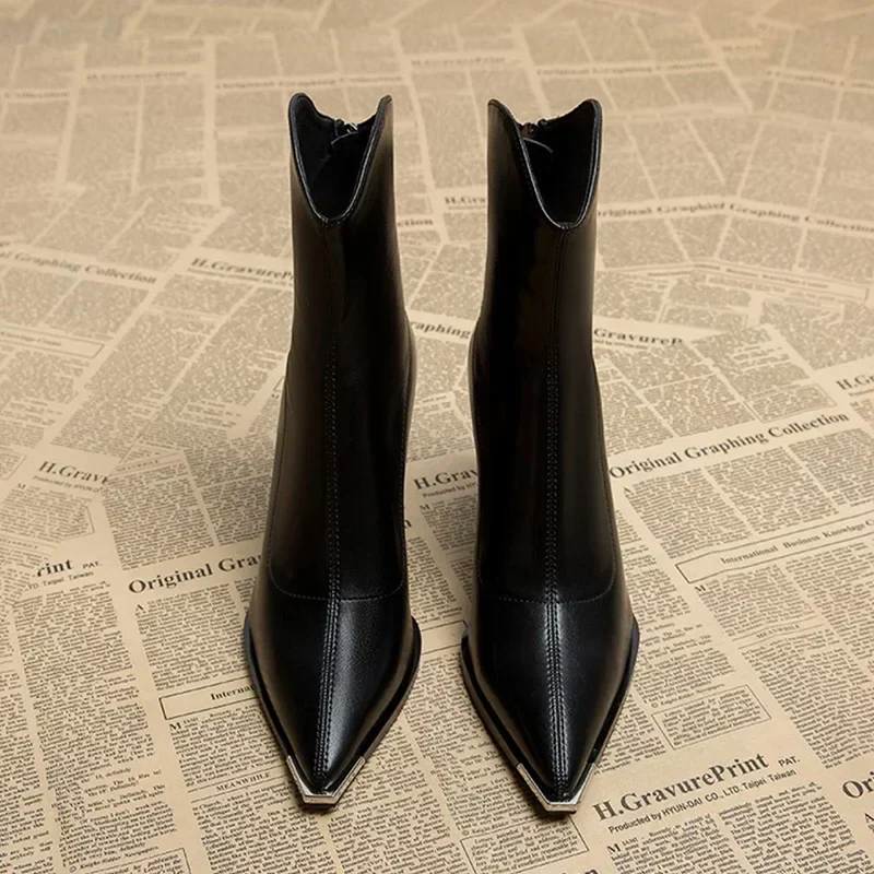 Women's Montrose Chrome Tip Chelsea Boots - Sleek Everyday Style