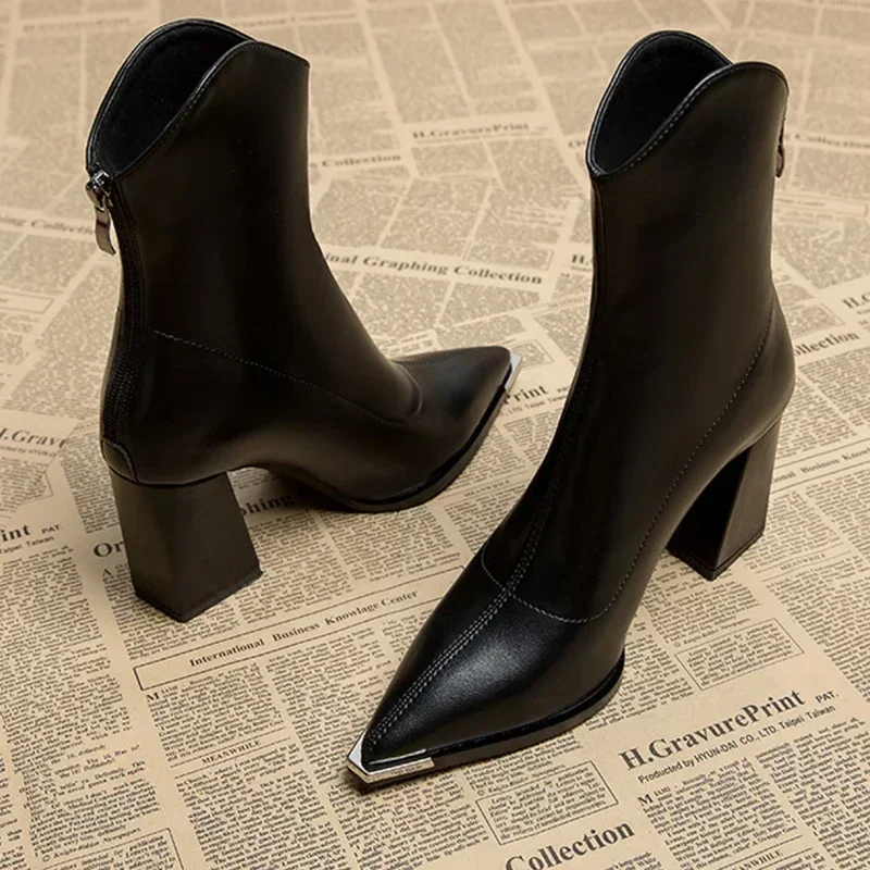 Women's Montrose Chrome Tip Chelsea Boots - Sleek Everyday Style