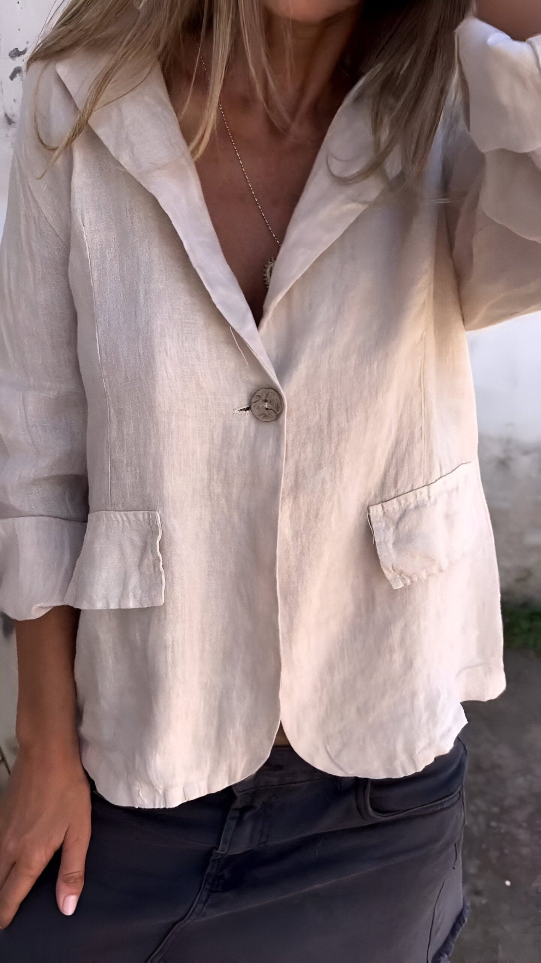 Women's Lightweight Retro-Inspired Blazer - Polished & Comfortable