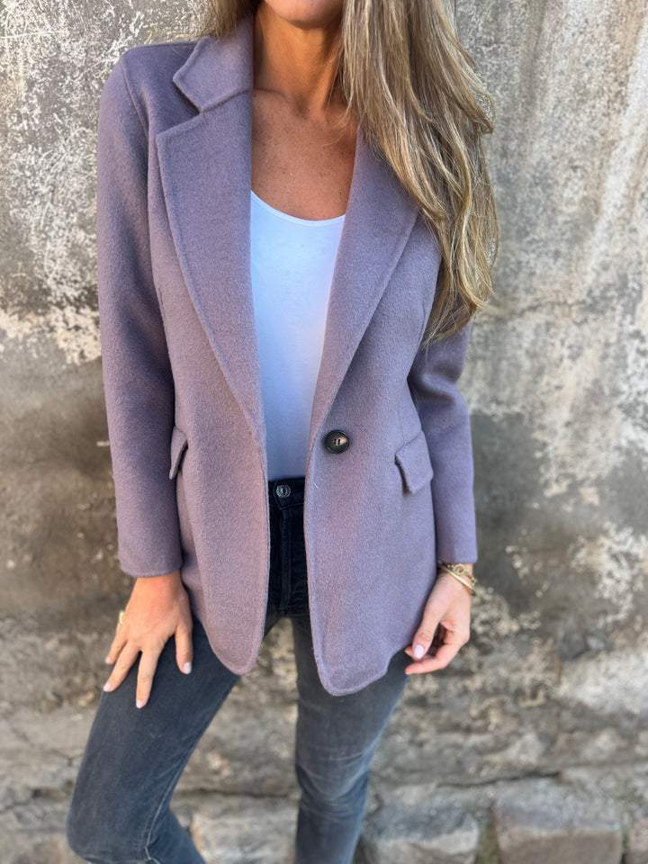 Women's One-Button Blazer - Effortless Style for Day to Night