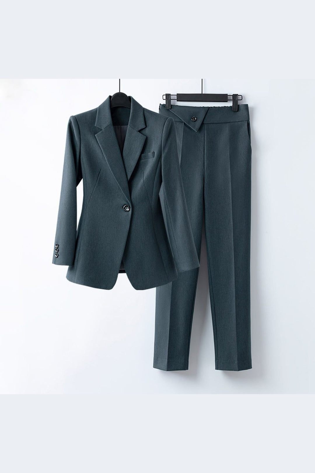 Women's Tailored Trouser Suit – Sculpted Two-Piece Power Dressing