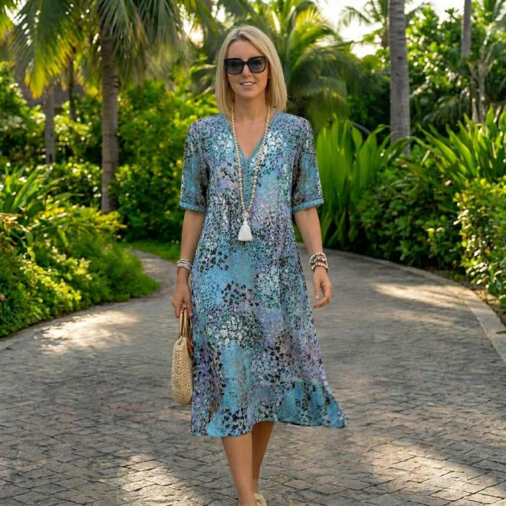 Women's Sculpted Waist Dress - Flowing Silhouette for a Flattering