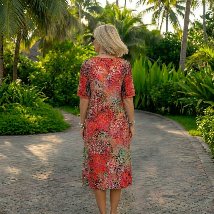Women's Sculpted Waist Dress - Flowing Silhouette for a Flattering